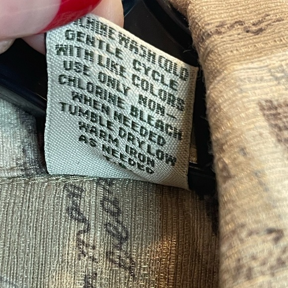 Batik Bay 100% Silk Short Sleeve Button Down Size Medium - Picture 5 of 8